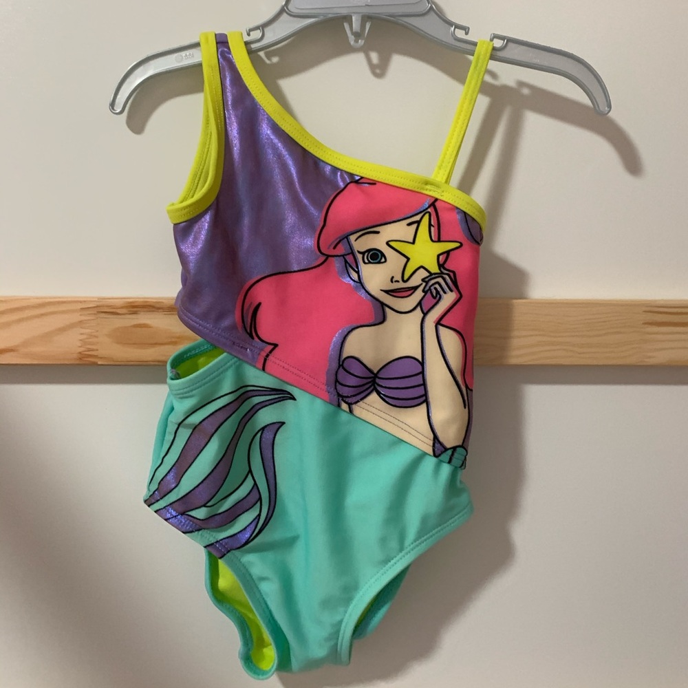 Beautiful Little Mermaid Ariel 2T swimsuit